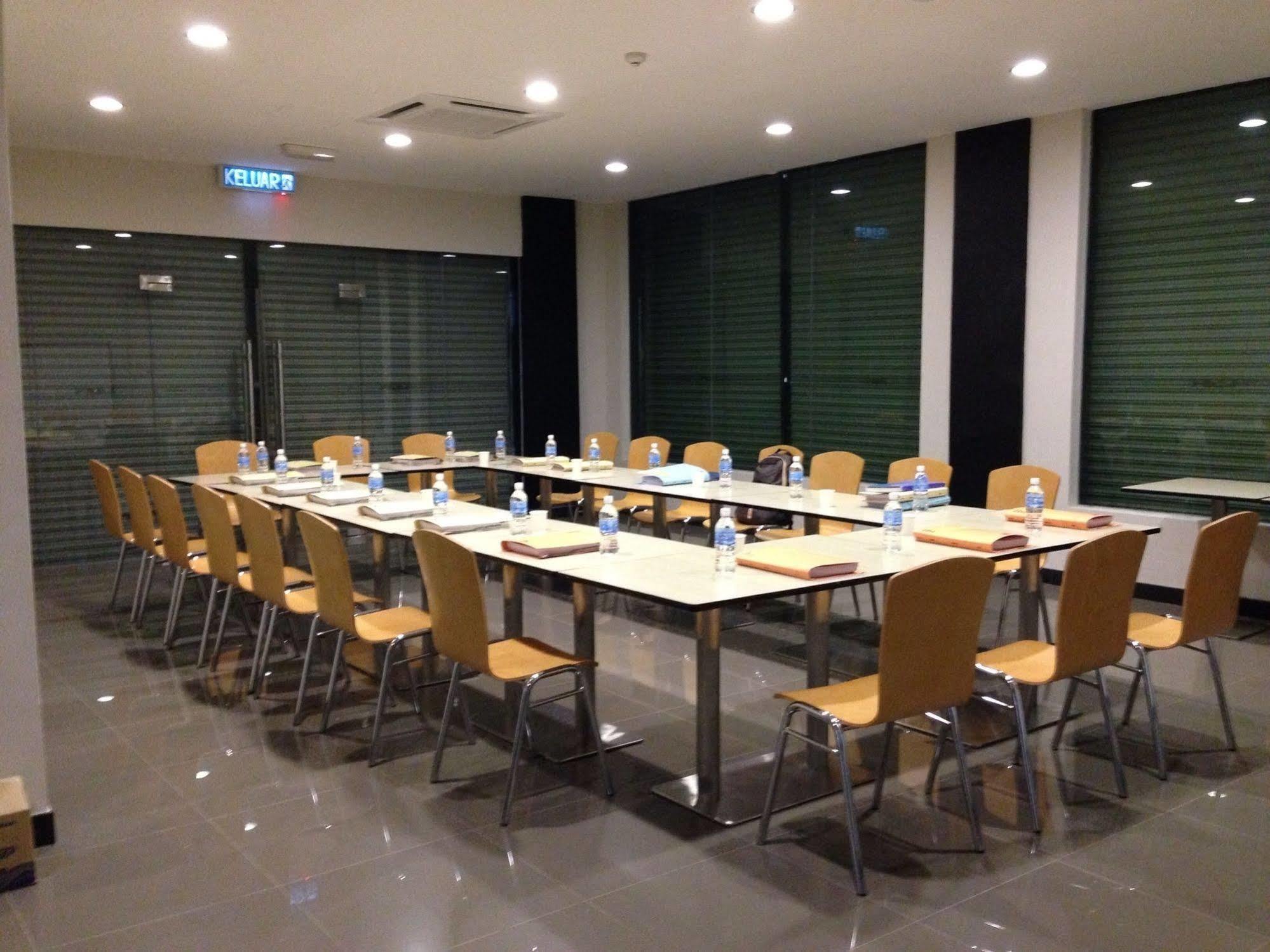 Labuk Hotel SDK Exterior photo